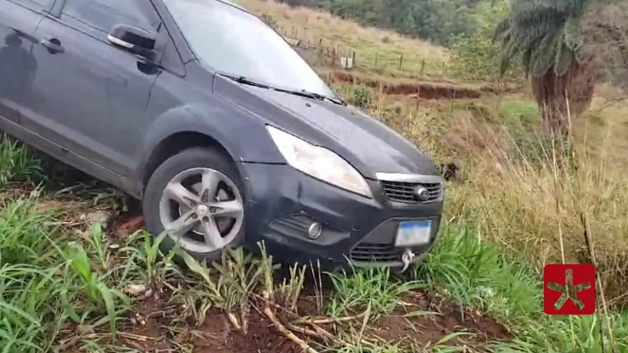 Motorista perde controle do carro e quase cai em ribanceira na Avenida Fátima Porto