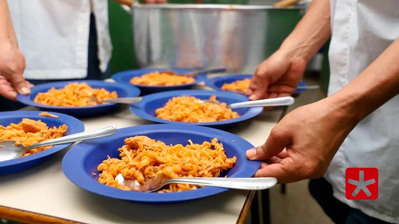 Programa atende estudantes de creches, pré-escola, ensino fundamental, médio e EJA